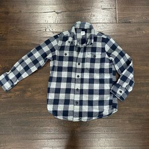 Gap kids size small flannel like new! Worn once!
